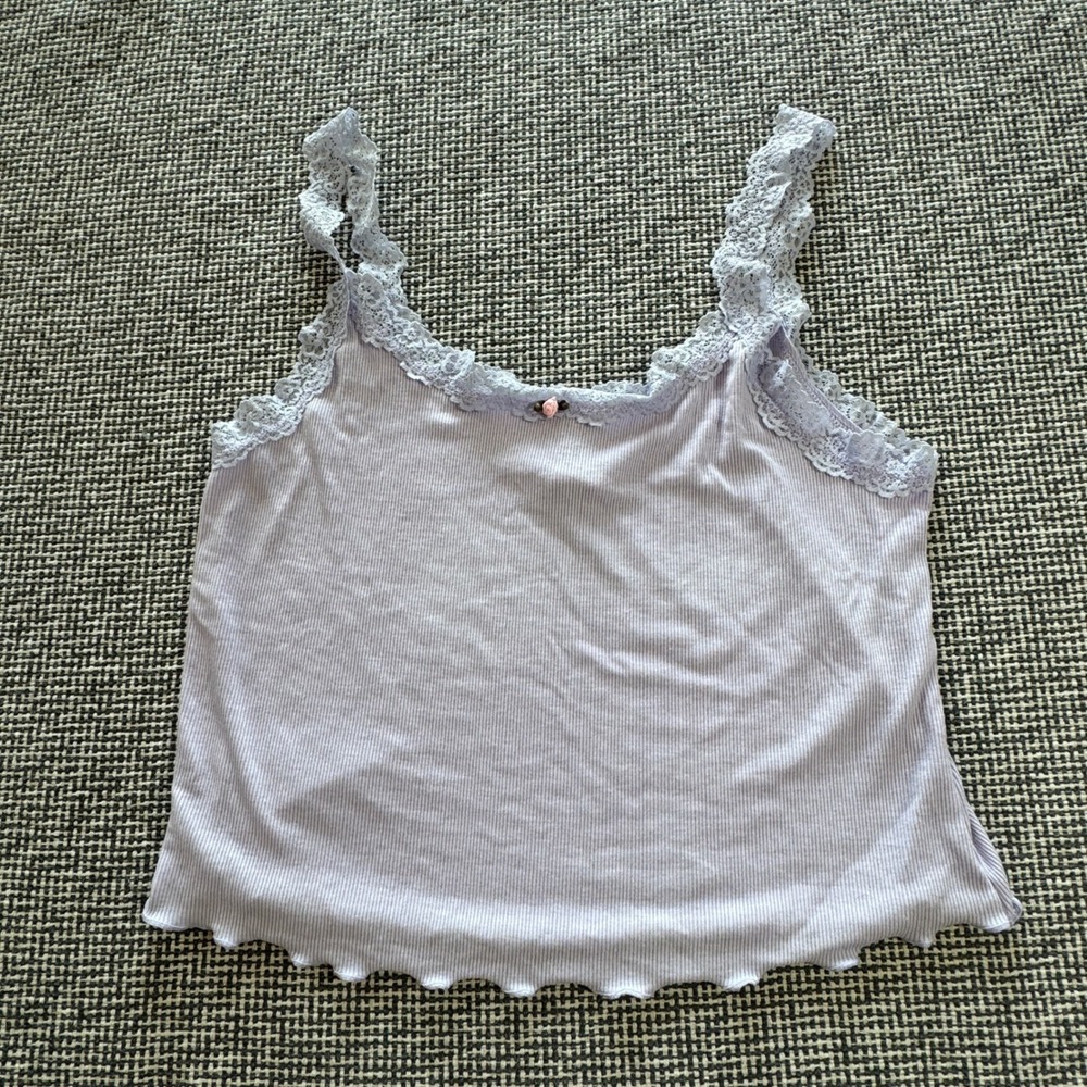 No Boundaries Lavender Lace Trim Cami Top Ribbed Lettuce Edge Small 4-6 Rosette